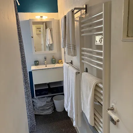 Warm, Air-conditioned, And Comfortable Appartement